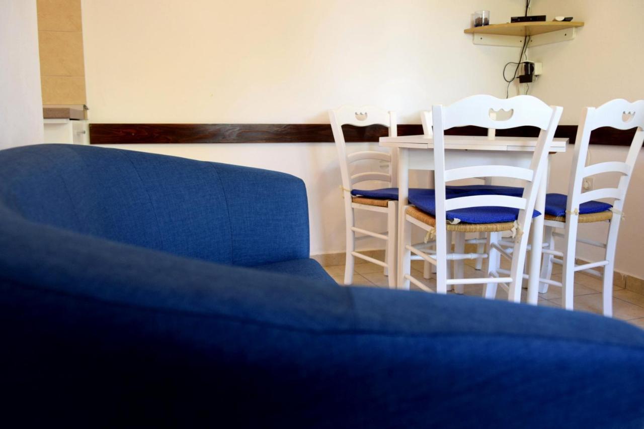 Miramar Gardenn Apartmment Banjol ภายนอก รูปภาพ